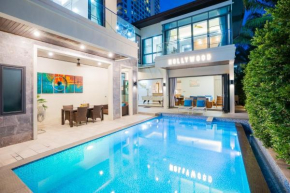 Hollywood Pool Villa Pattaya